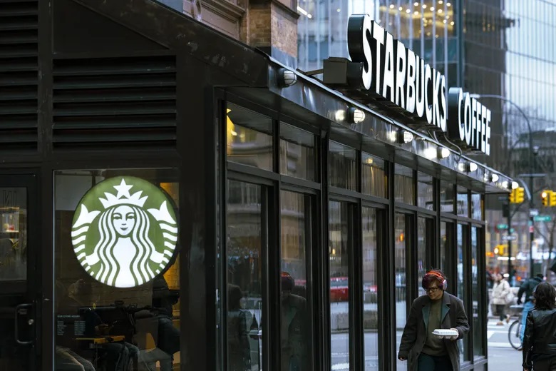 Starbucks Hours for 2025